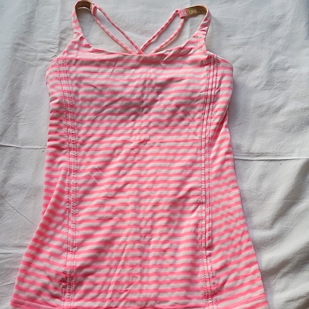 Lululemon top